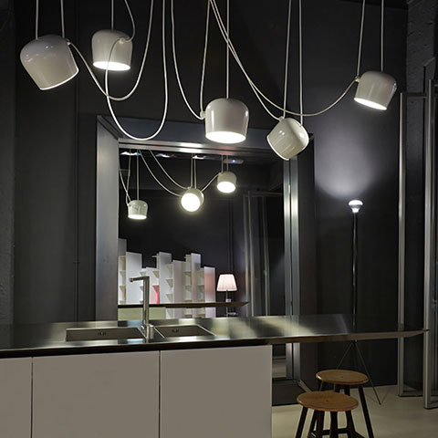 FLOS Aim Leuchten in vielen Größen und Varianten